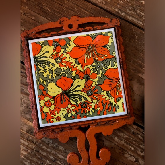 Vintage Mugsroyale Cast Iron Tile Trivet Pot Holder Japan Orange Red RetroFloral - Picture 3 of 9